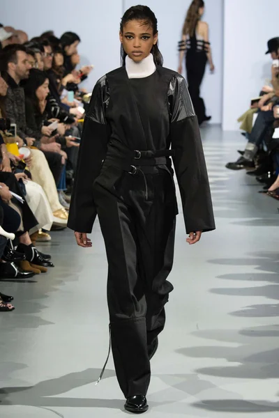 Look 24